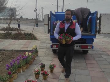 استقبال شهرداری داورزن از بهار با گل‌های بهاری